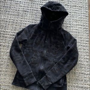 Women’s black Camo lululemon scuba hoodie 8